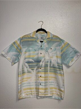 UZZI Men's Tropical Short Sleeve Button Up Shirt